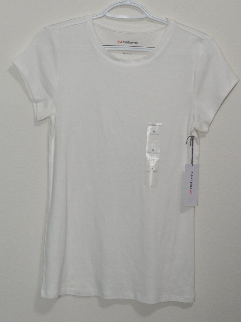 Liz Claiborne Size Medium White Short Sleeve Tee